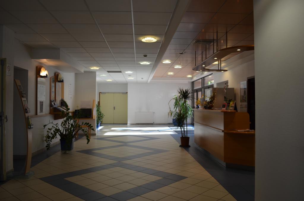 Kyriad Direct Montauban Centre Екстер'єр фото
